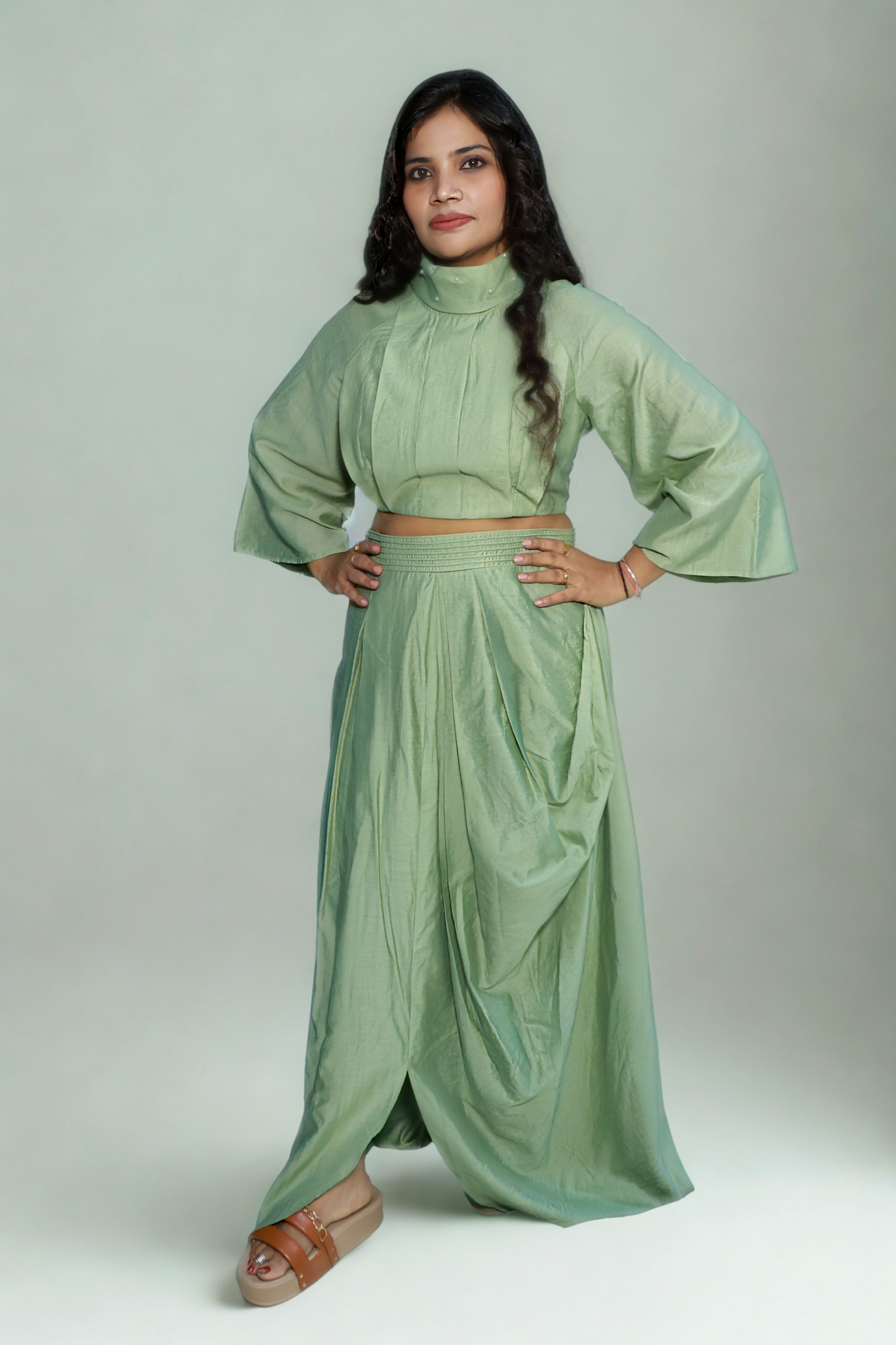 Sage green croptop & long skiy